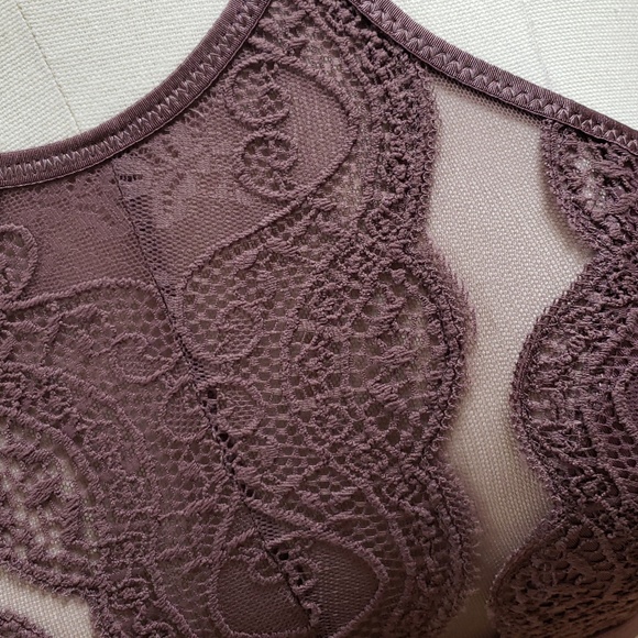 High Neck Lace Bralette - Picture 5 of 5